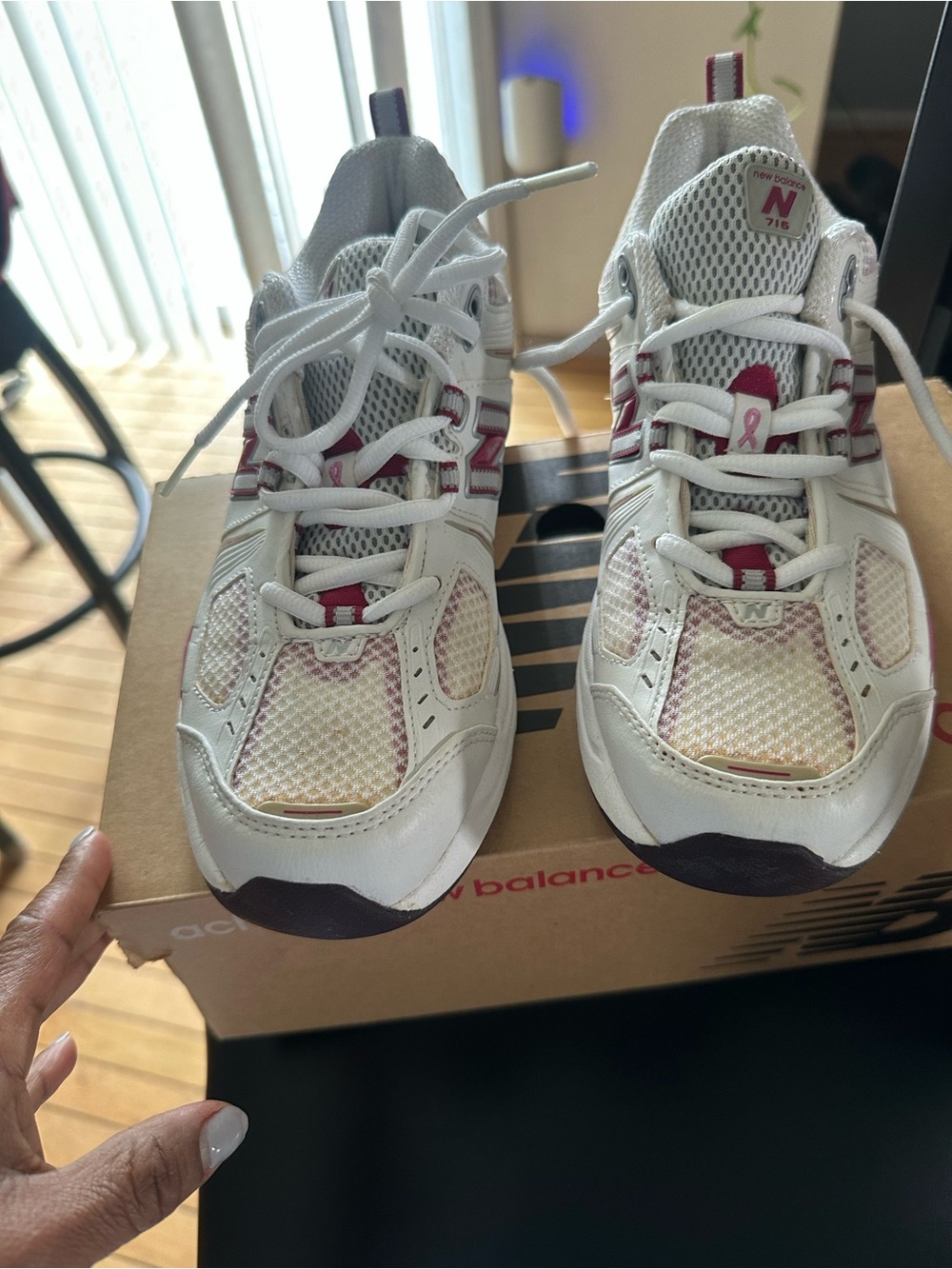 NIB- New Balance 716 Breast Cancer Awareness Sneakers - Women's Size 8 - Picture 2 of 9
